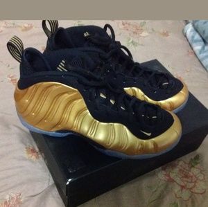 Nike Air Foamposite One Metallic Gold